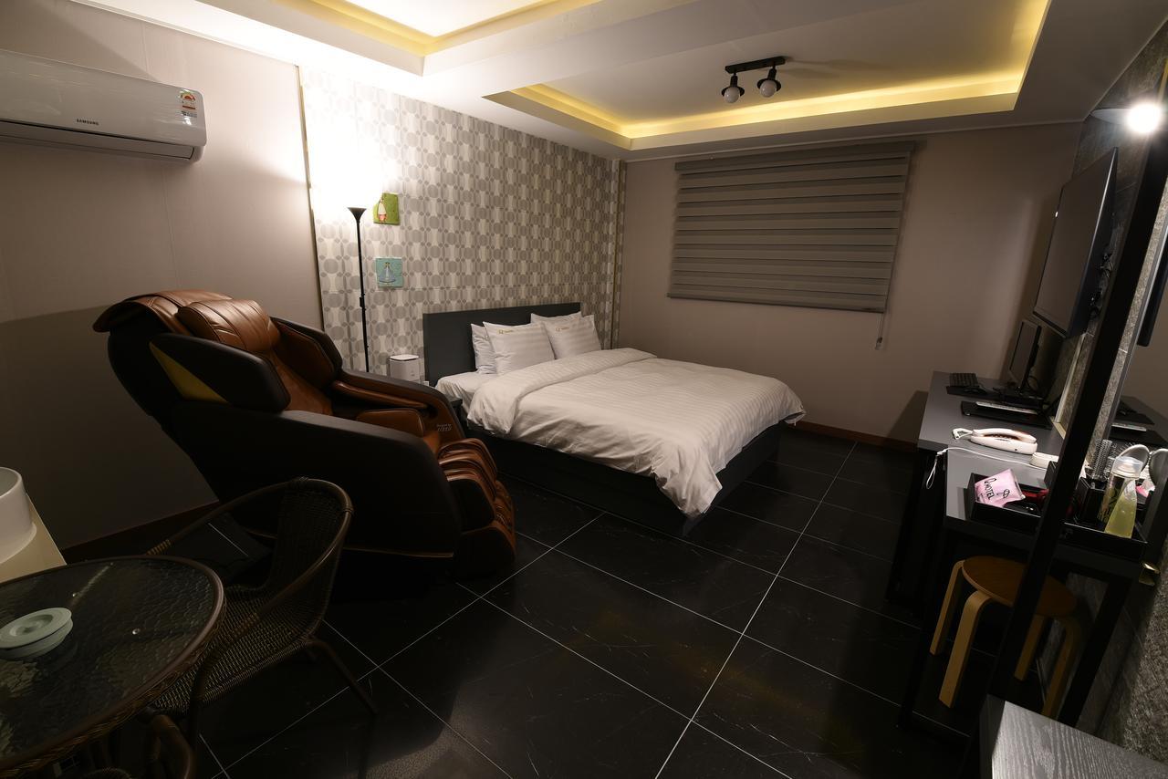 Jecheon Q Motel Экстерьер фото