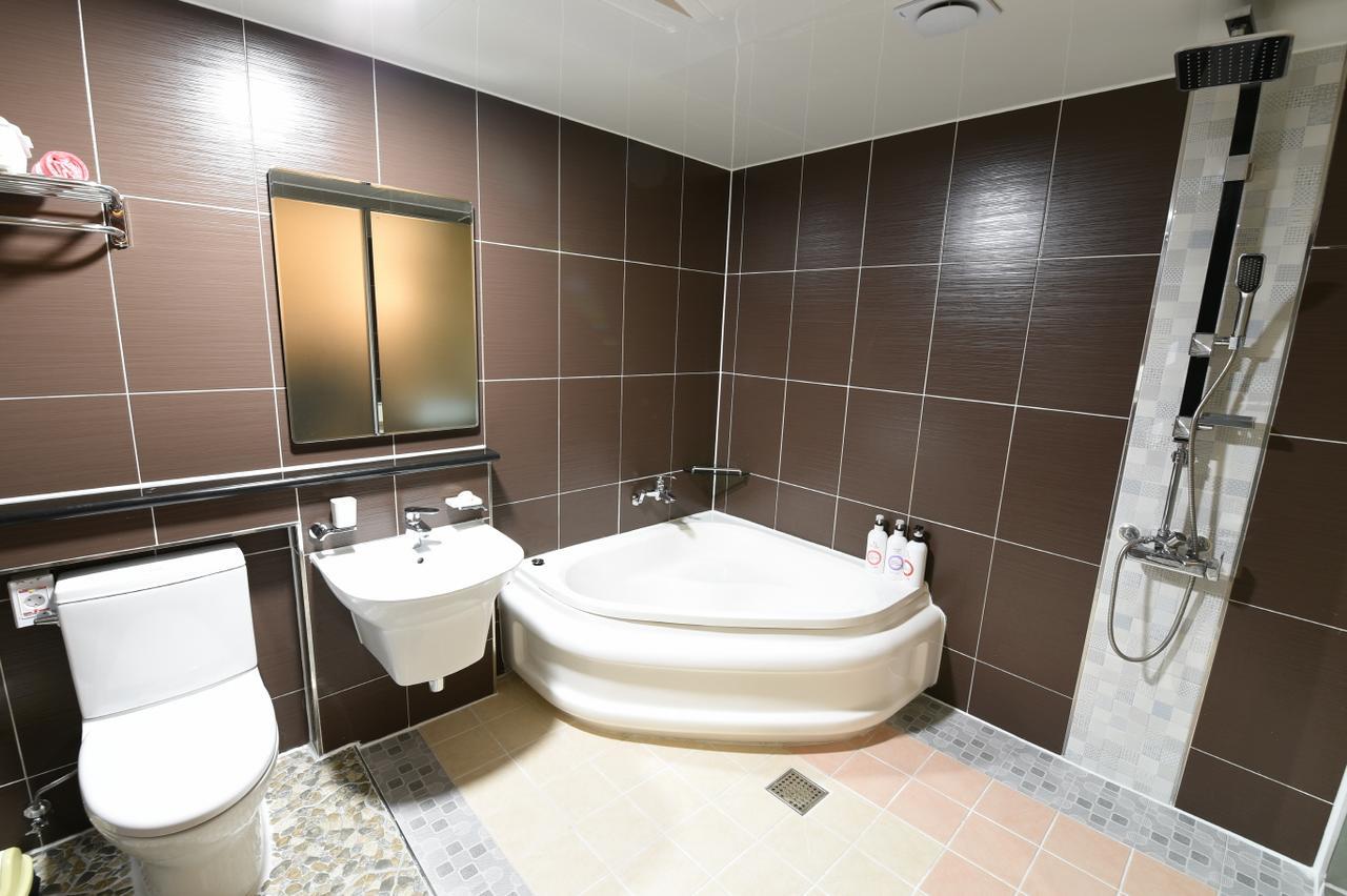 Jecheon Q Motel Экстерьер фото