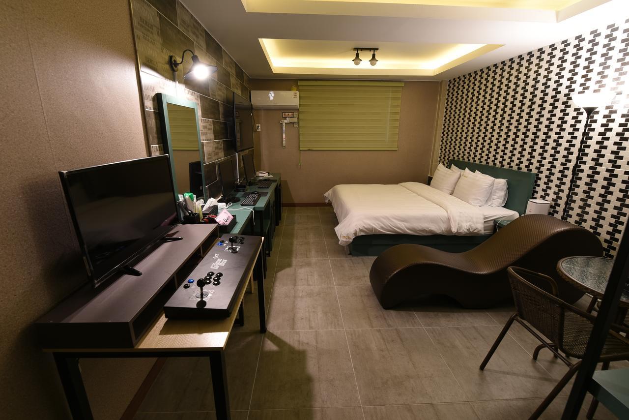 Jecheon Q Motel Экстерьер фото