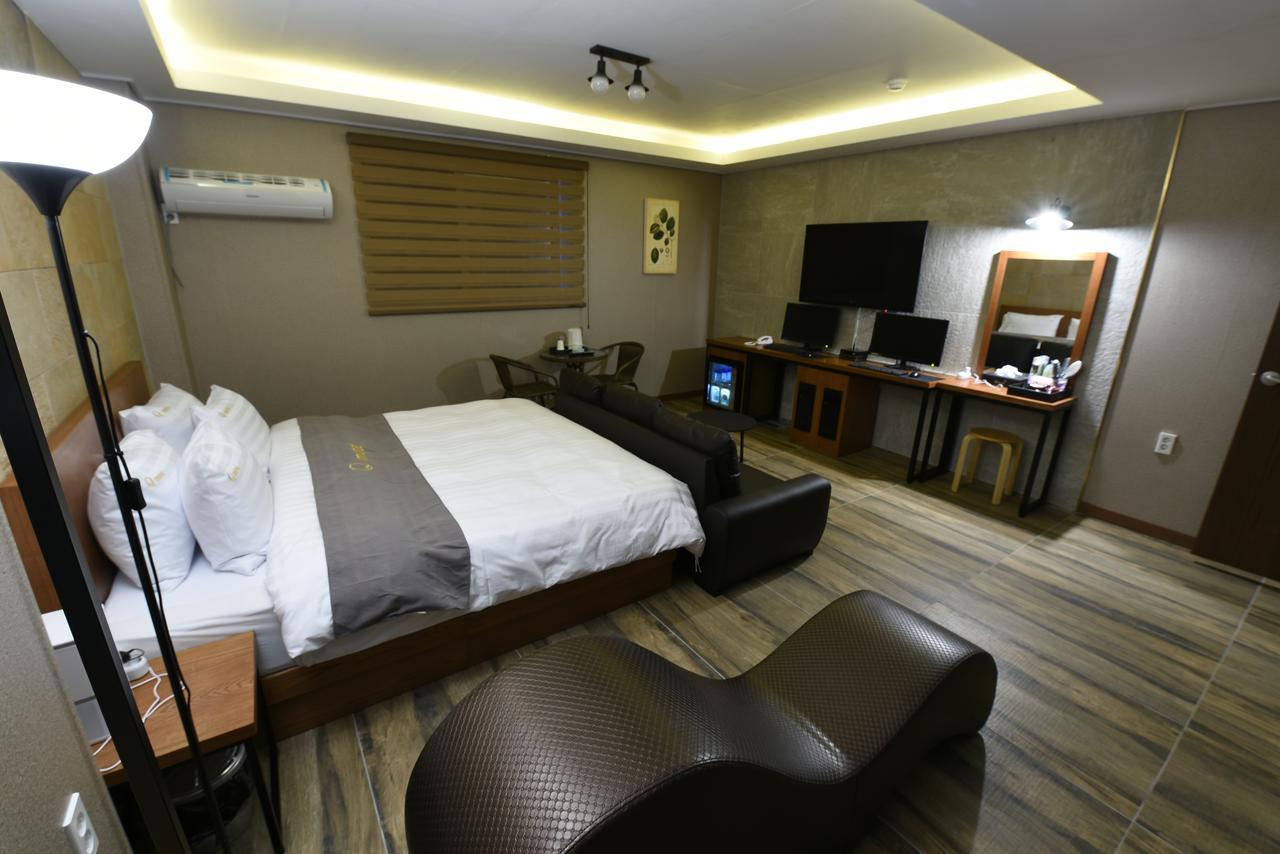 Jecheon Q Motel Экстерьер фото