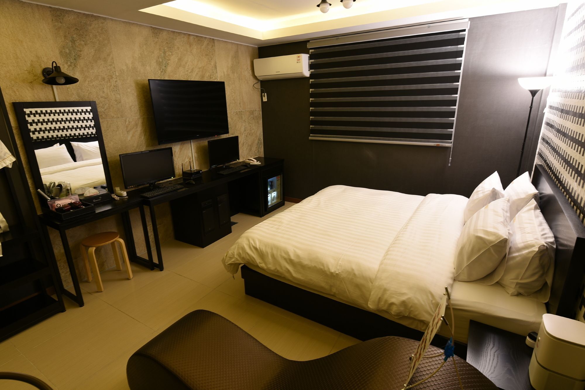 Jecheon Q Motel Экстерьер фото
